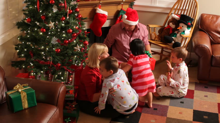 A Quick List of Fun & Family Activities to Celebrate Christmas with Great Enthusiasm