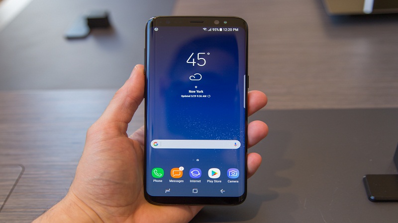Brief Reviews of Samsung Galaxy S8 Plus & Apple iPhone X